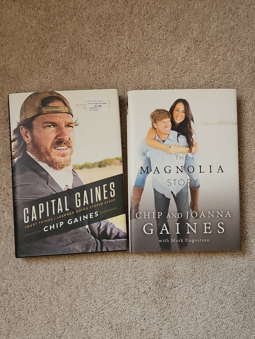 Set of Two Hardcover Lifestyle Books in White and Black Covers